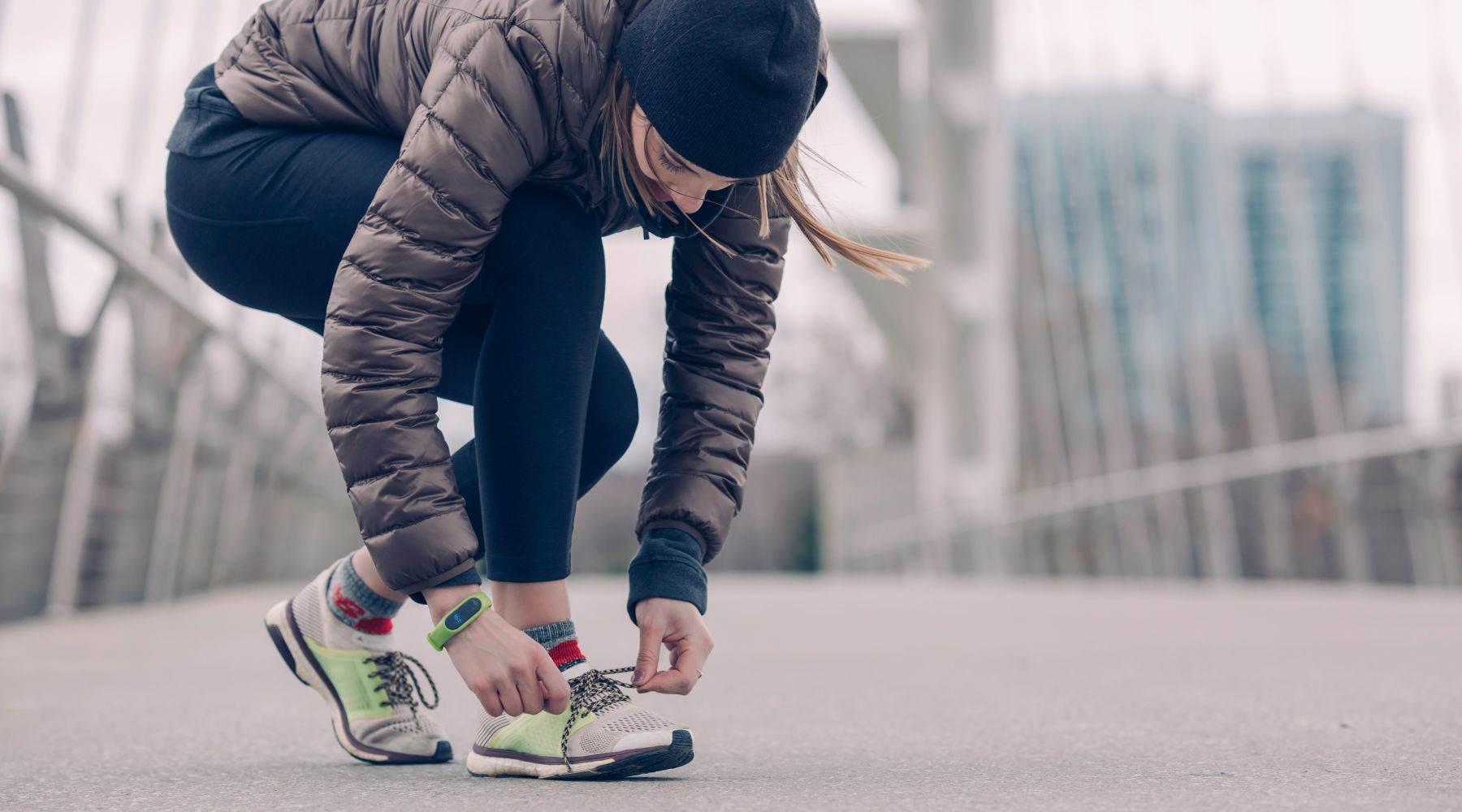 lacing-shoes-for-wide-feet