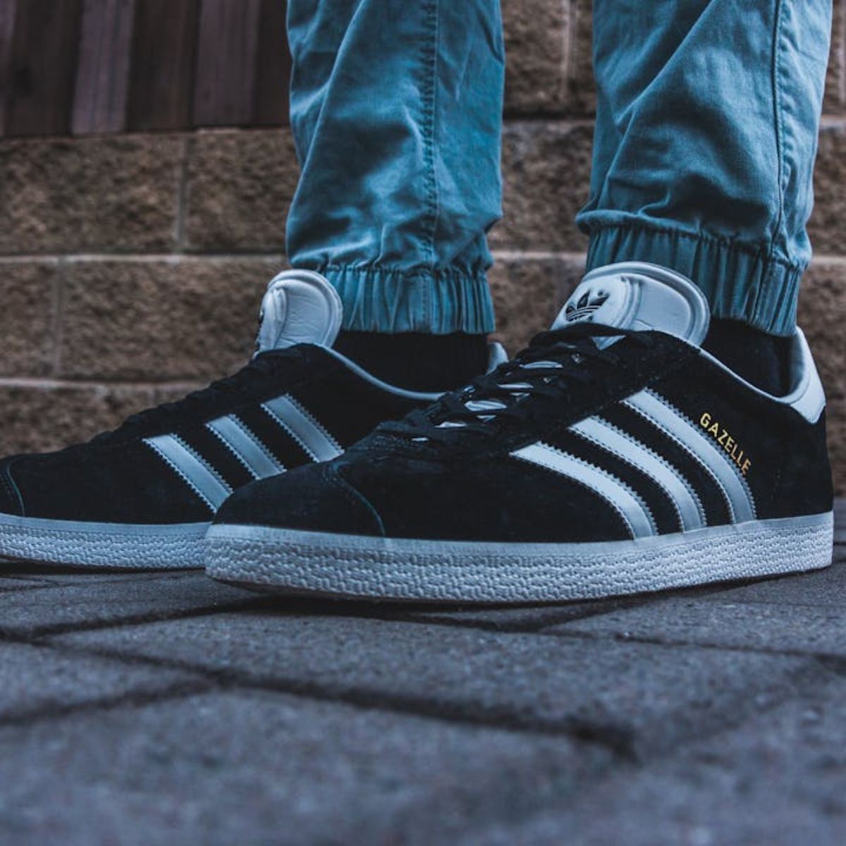 Adidas_Gazelle_with_Black_Laces